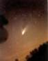 � Christoph Lohuis; Hale-Bopp, 29. M�rz 1997, 50mm Obj. bei Bl. 2,8, 45 Sekunden, Kodak Elite II 400, Ort: Neuenhaus