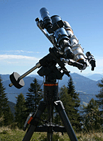  W. Ransburg; Zurck am Treffgelnde, mein Fernrohr ist schon bereit fr die Nacht. Diesmal habe ich den William Fluorstar 110 auf der CGE Montierung von Celestron und den kleinen Scopos ED 66 mitgebracht.